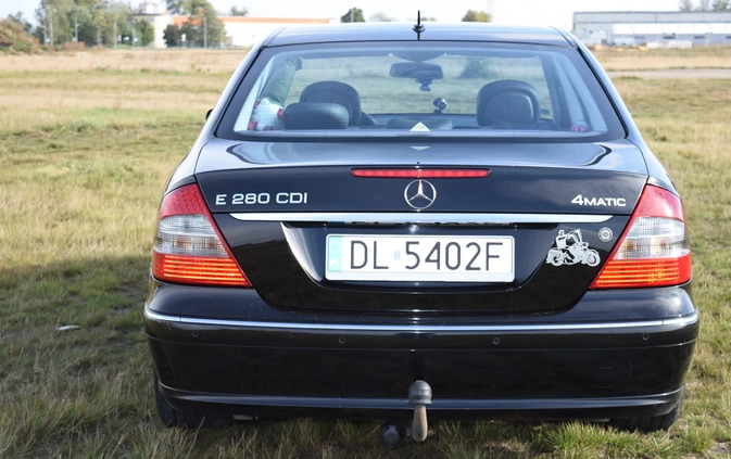 Mercedes-Benz Klasa E cena 26900 przebieg: 332000, rok produkcji 2007 z Legnica małe 596